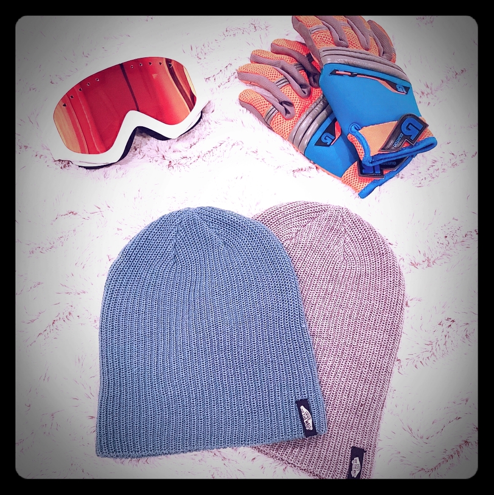 VANS "Off The Wall" Beanies